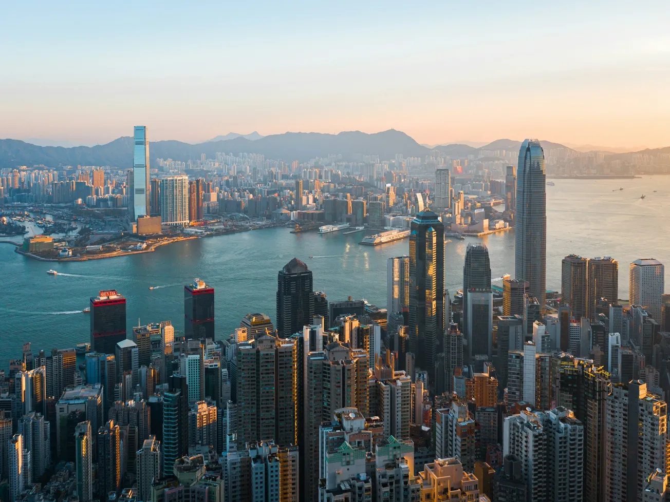 Hong Kong Eases Rules, Tests Tokenization